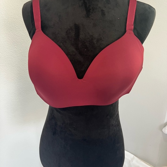 Knix Deep Red Bra - Picture 1 of 5